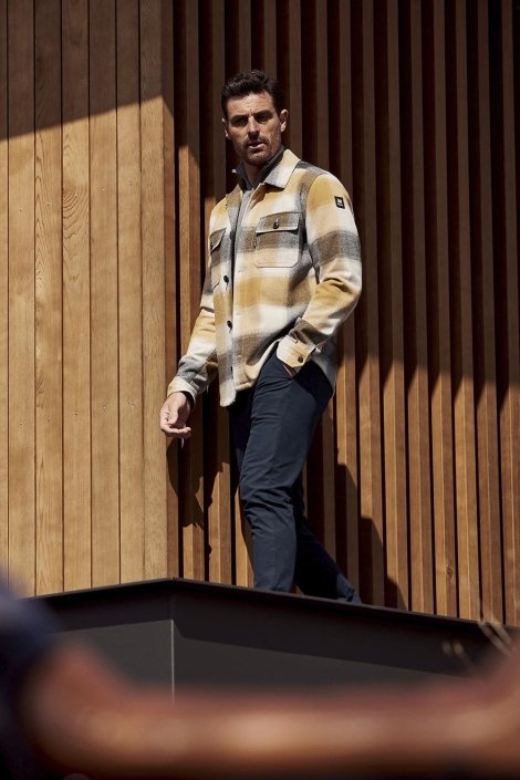 Vanguard gele heren overhemd | Sfeerbeeld, In situatie