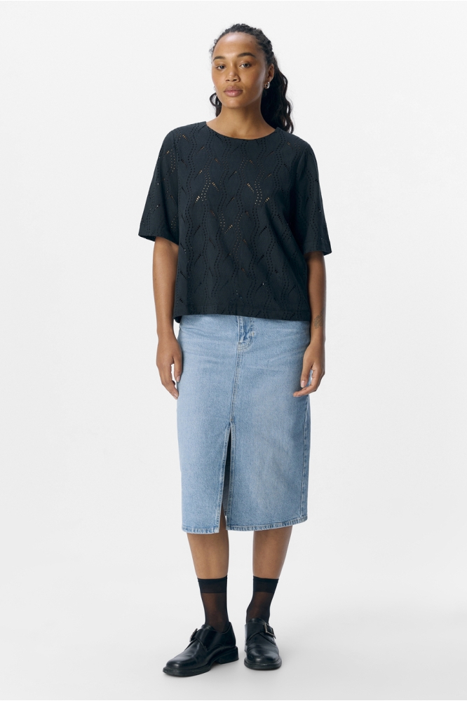 Object zwarte dames t-shirt | Model vooraanzicht