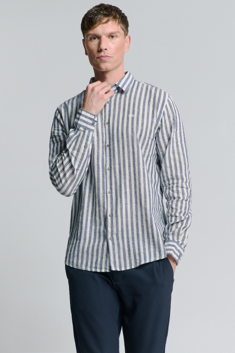 NO-EXCESS blauwe heren overhemd | Model vooraanzicht