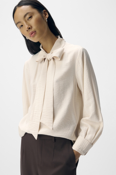 Object beige dames blouse | Model vooraanzicht