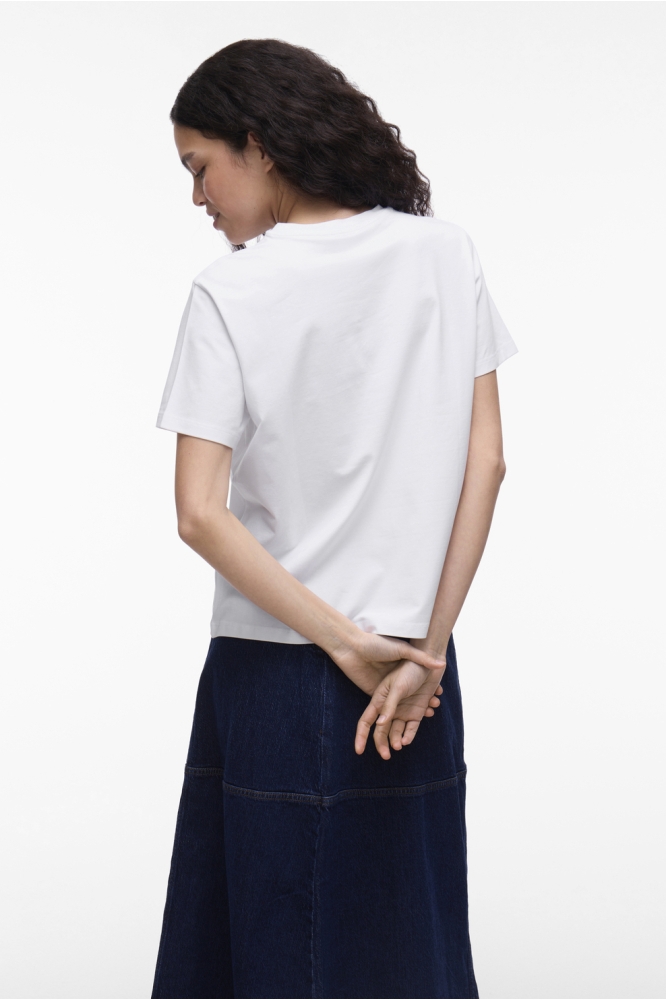 Vila witte dames t-shirt | Model achteraanzicht