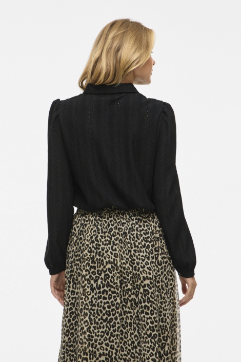 Vila zwarte dames blouse | Model achteraanzicht
