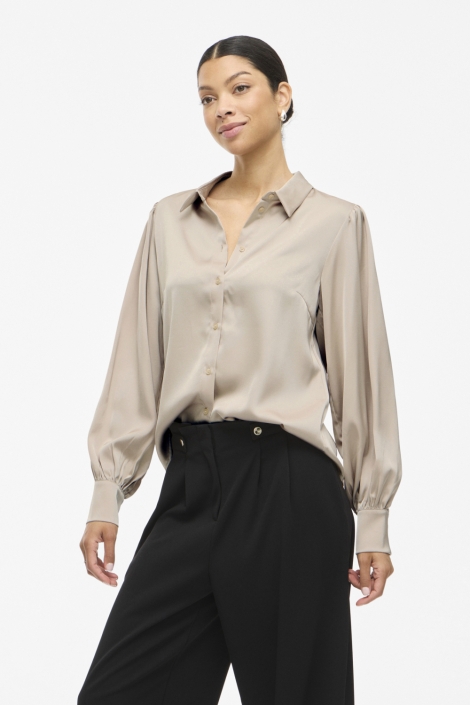 Vila beige dames blouse | Model vooraanzicht