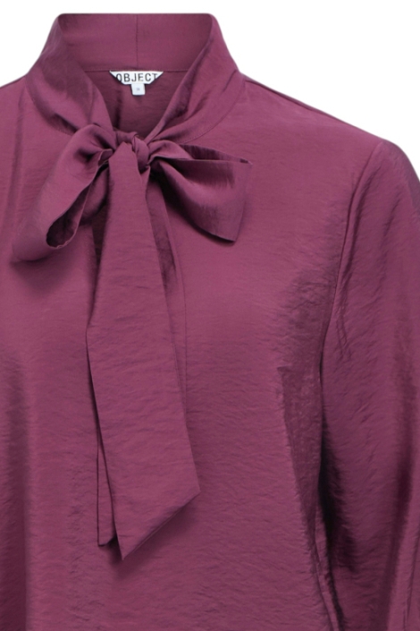 Object paarse dames blouse | Close up