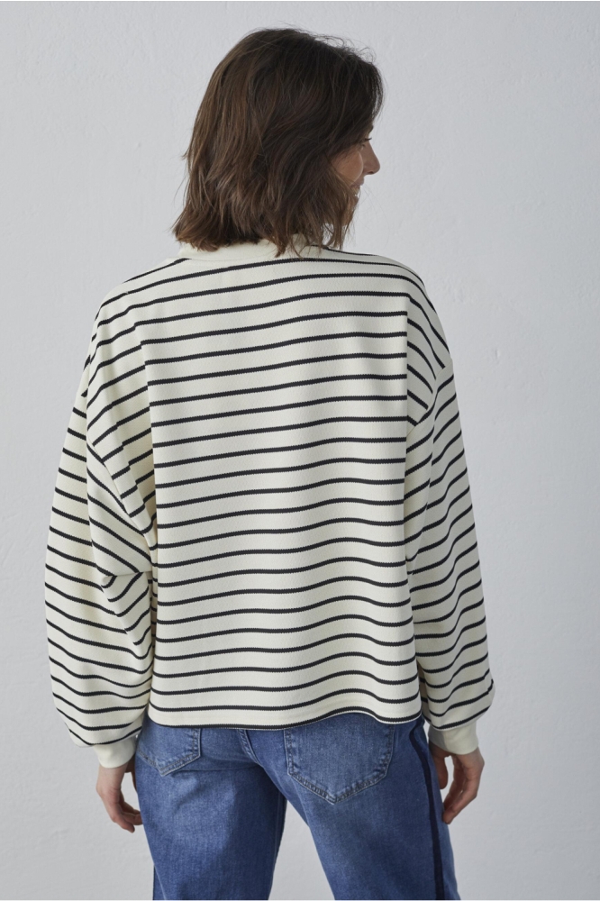 SisterS point beige dames trui | Model achteraanzicht