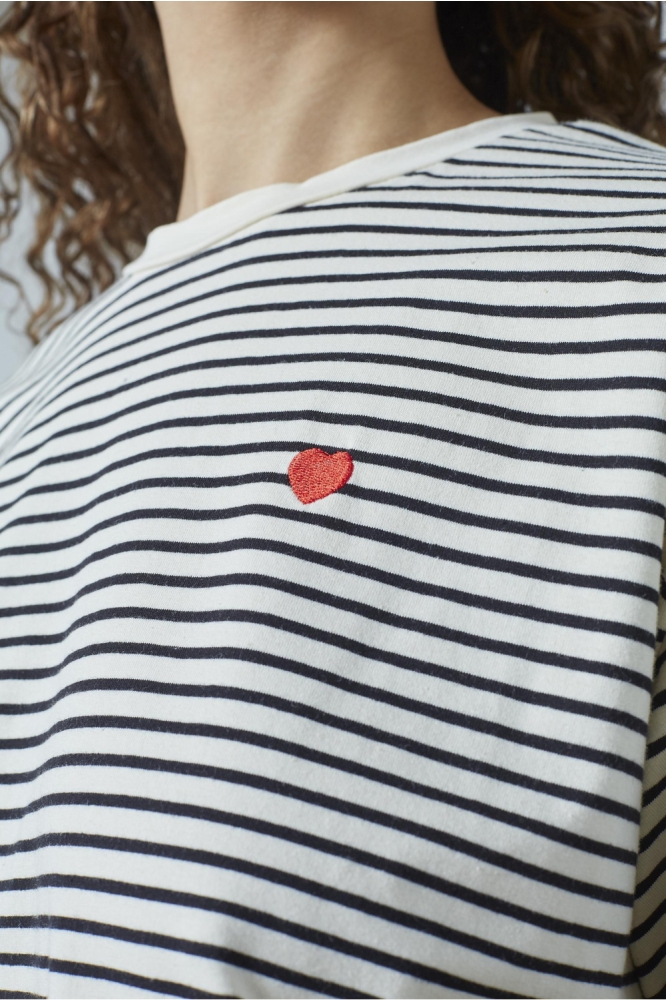 SisterS point beige dames t-shirt | Close up