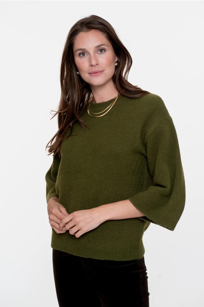 Geisha groene dames trui | Model vooraanzicht