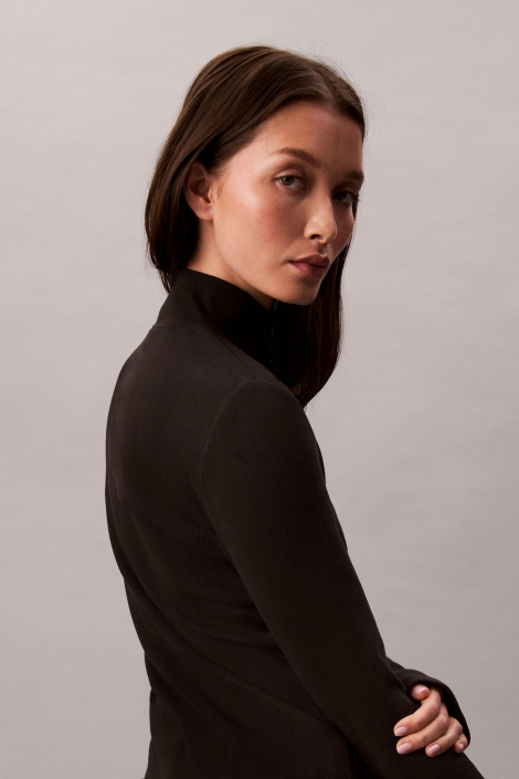 Calvin Klein zwarte dames t-shirt | Model zijaanzicht