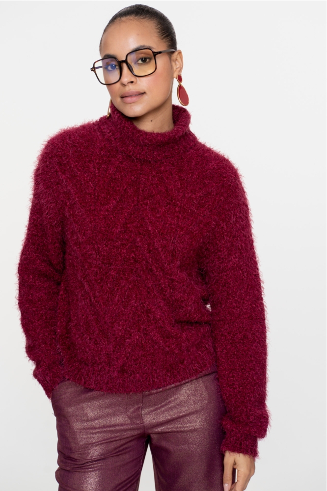 Geisha bordeaux dames trui | Model vooraanzicht