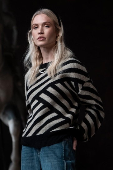 Geisha TRUI MET STREEPDESSIN 54570 29 SAND/BLACK