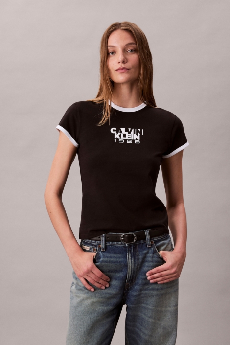 Calvin Klein zwarte dames t-shirt | Model vooraanzicht