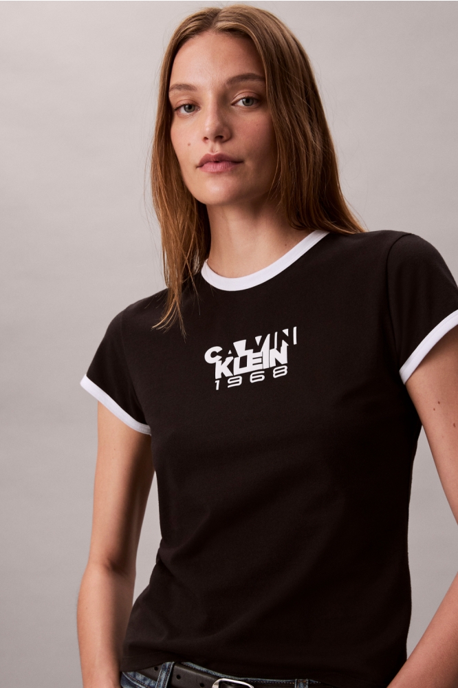 Calvin Klein zwarte dames t-shirt | Model vooraanzicht
