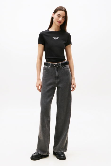 Tommy Jeans zwarte dames t-shirt | Model
