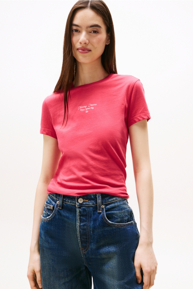 Tommy Jeans roze dames t-shirt | Model vooraanzicht