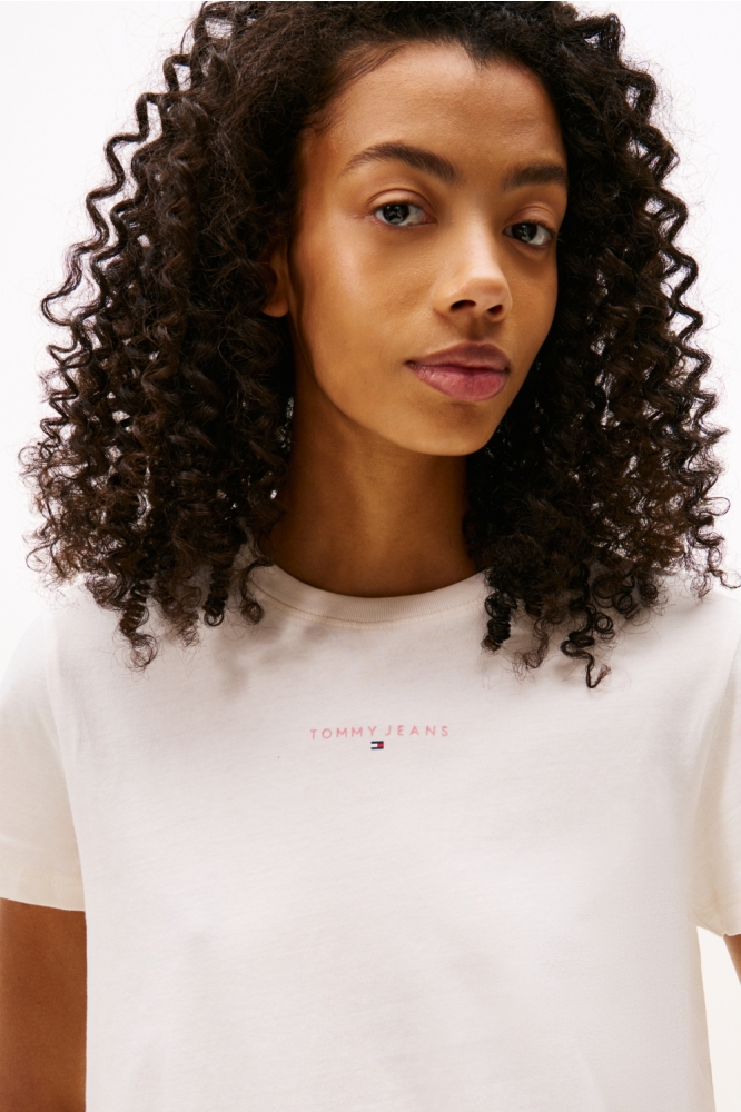 Tommy Jeans witte dames t-shirt | Close up