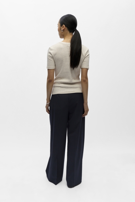 Object beige dames t-shirt | Model achteraanzicht