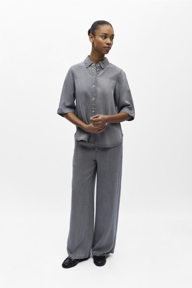 Object grijze dames blouse | Model