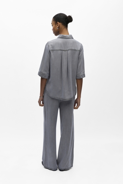 Object grijze dames blouse | Model