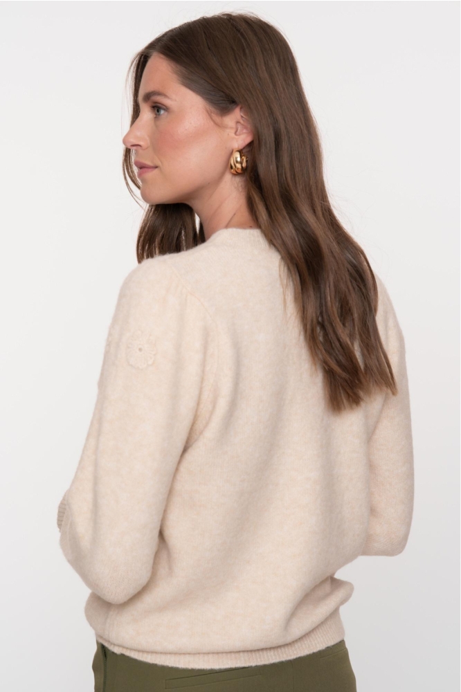 Geisha beige dames trui | Model achteraanzicht