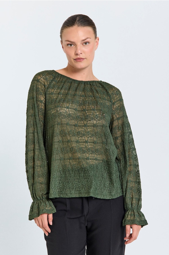 Freequent groene dames blouse | Model vooraanzicht