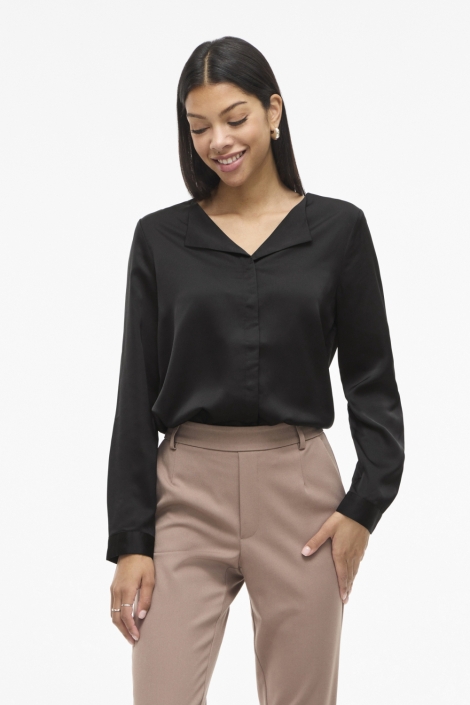 Vila zwarte dames blouse | Model vooraanzicht