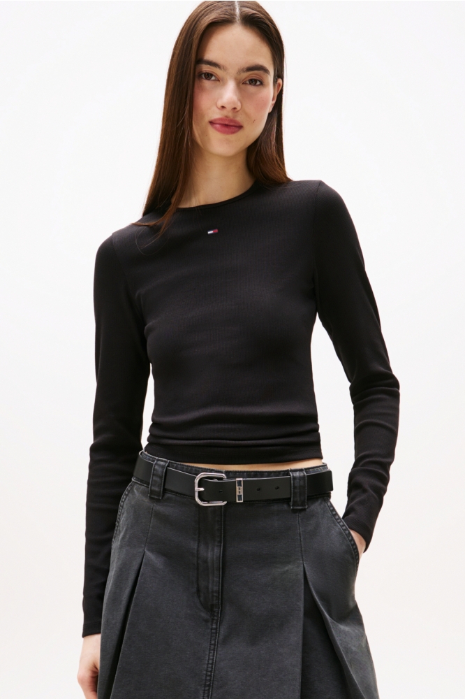 Tommy Jeans zwarte dames t-shirt | Model vooraanzicht