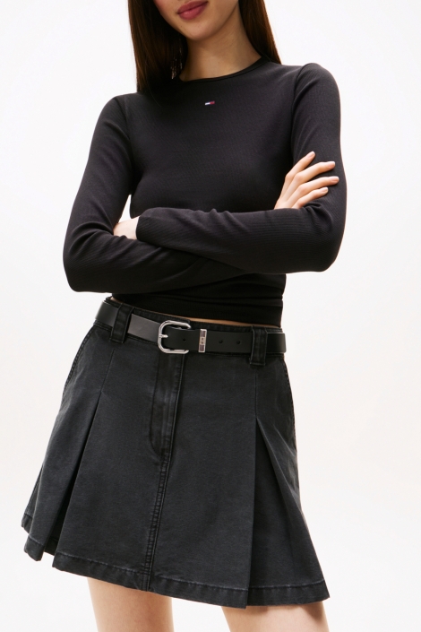 Tommy Jeans zwarte dames t-shirt | Model vooraanzicht