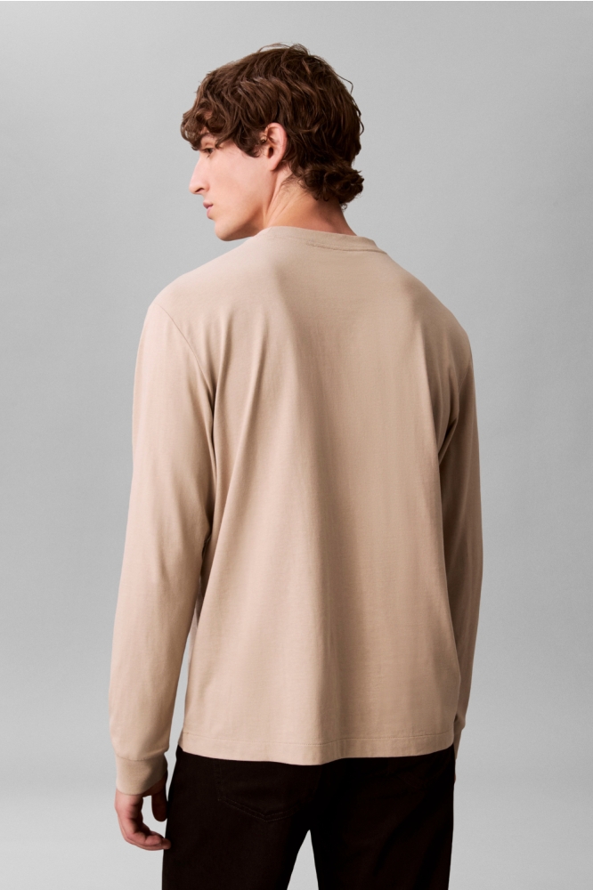 Calvin Klein camel heren t-shirt | Model achteraanzicht