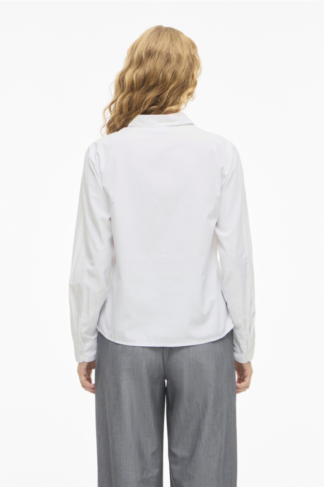 Vila witte dames blouse | Model achteraanzicht