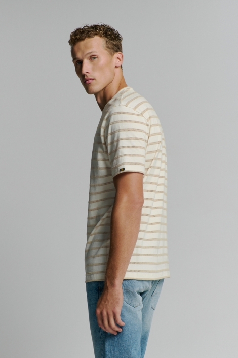 NO-EXCESS beige heren t-shirt | Model zijaanzicht