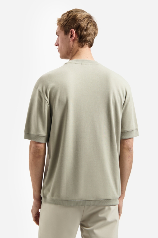 NO-EXCESS taupe heren t-shirt | Model achteraanzicht