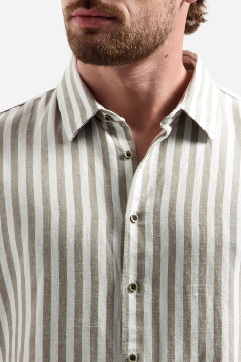 NO-EXCESS taupe heren overhemd | Close up