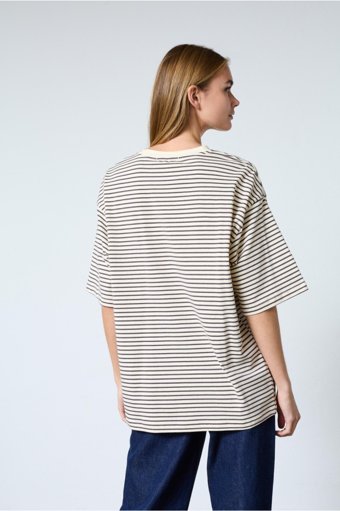 SisterS point beige dames t-shirt | Model achteraanzicht