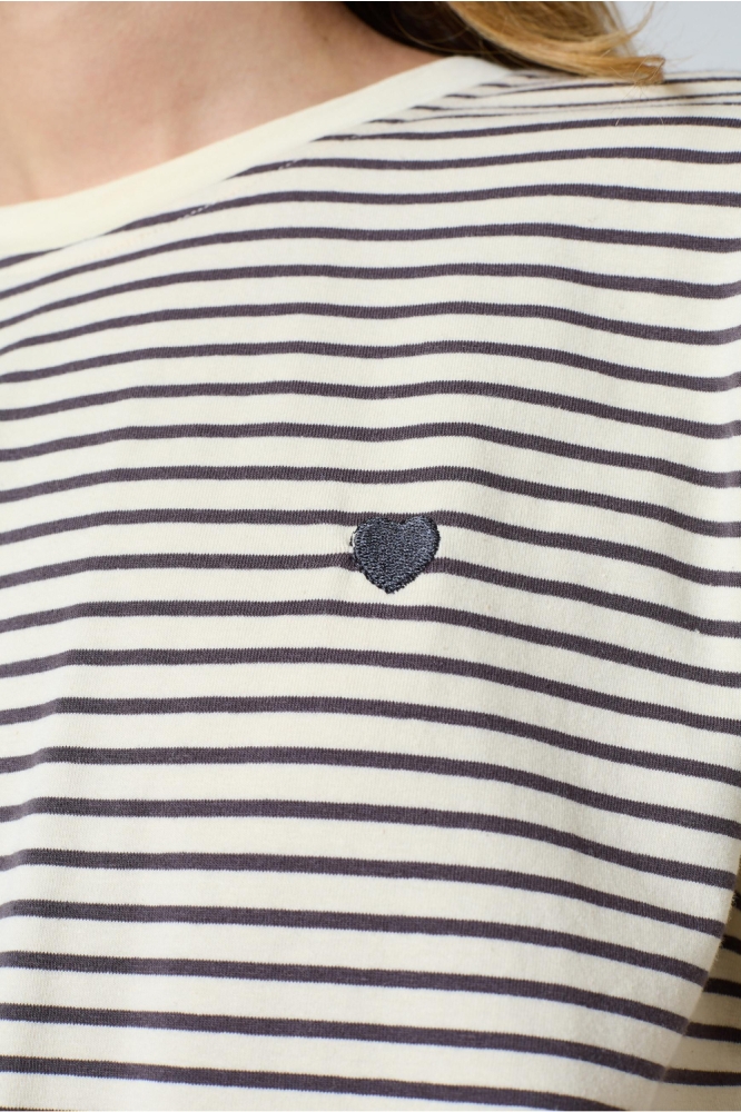 SisterS point beige dames t-shirt | Close up