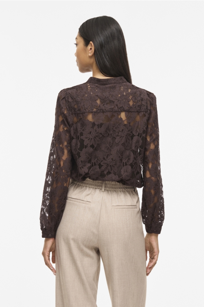 Vila bruine dames blouse | Model achteraanzicht