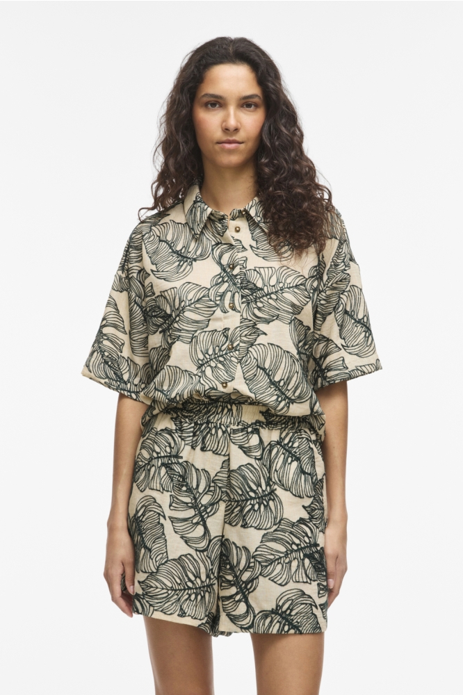 Vila beige dames blouse | Model vooraanzicht