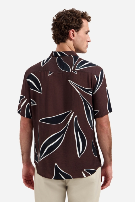 NO-EXCESS bruine heren overhemd | Model achteraanzicht