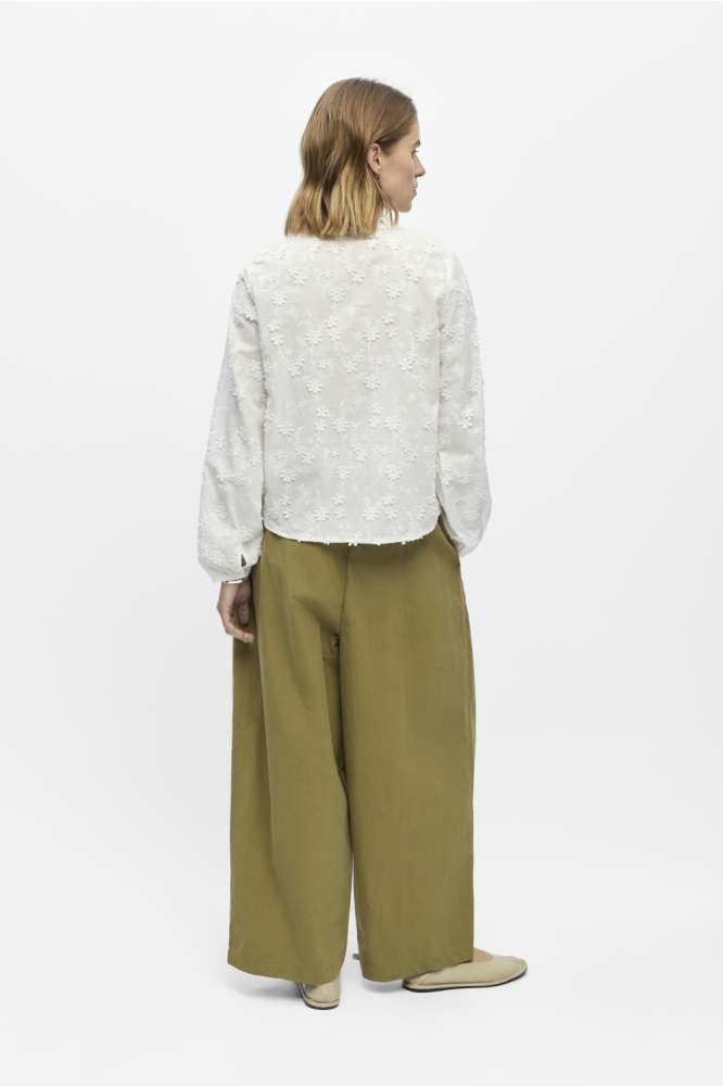 Object witte dames blouse | Model