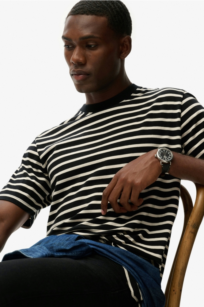 Superdry zwarte heren t-shirt | Sfeerbeeld, In situatie