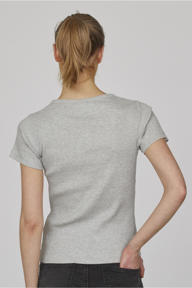 SisterS point grijze dames t-shirt | Model achteraanzicht