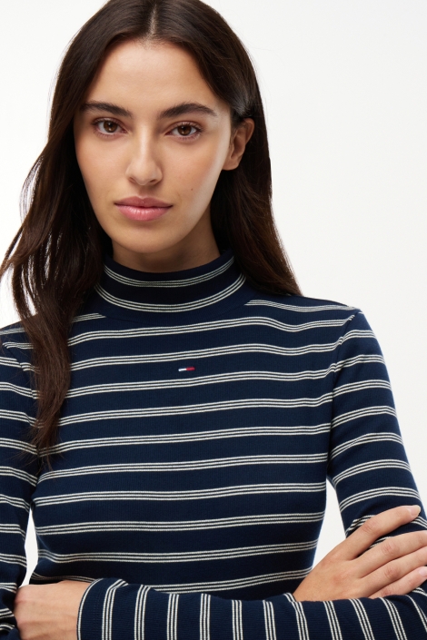 Tommy Jeans blauwe dames t-shirt | Close up