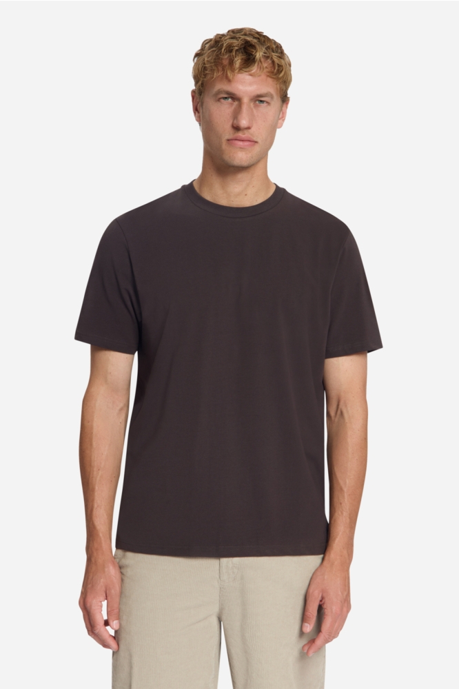 NO-EXCESS bruine heren t-shirt | Model vooraanzicht