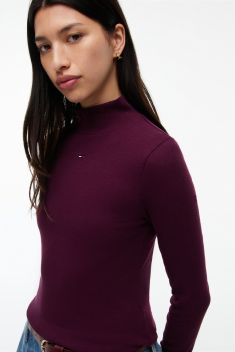 Tommy Jeans bordeaux dames t-shirt | Model zijaanzicht
