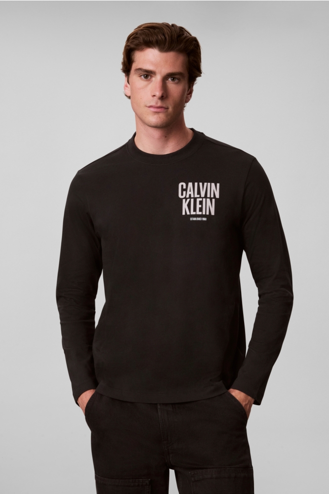 Calvin Klein zwarte heren t-shirt | Model vooraanzicht