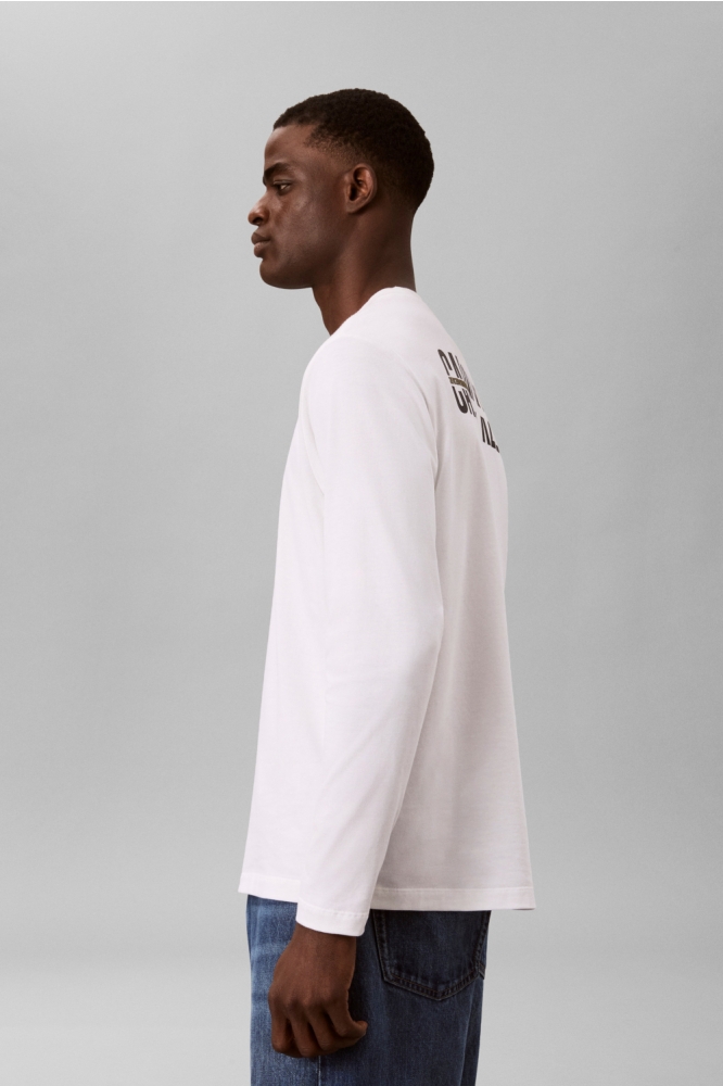 Calvin Klein witte heren t-shirt | Model zijaanzicht