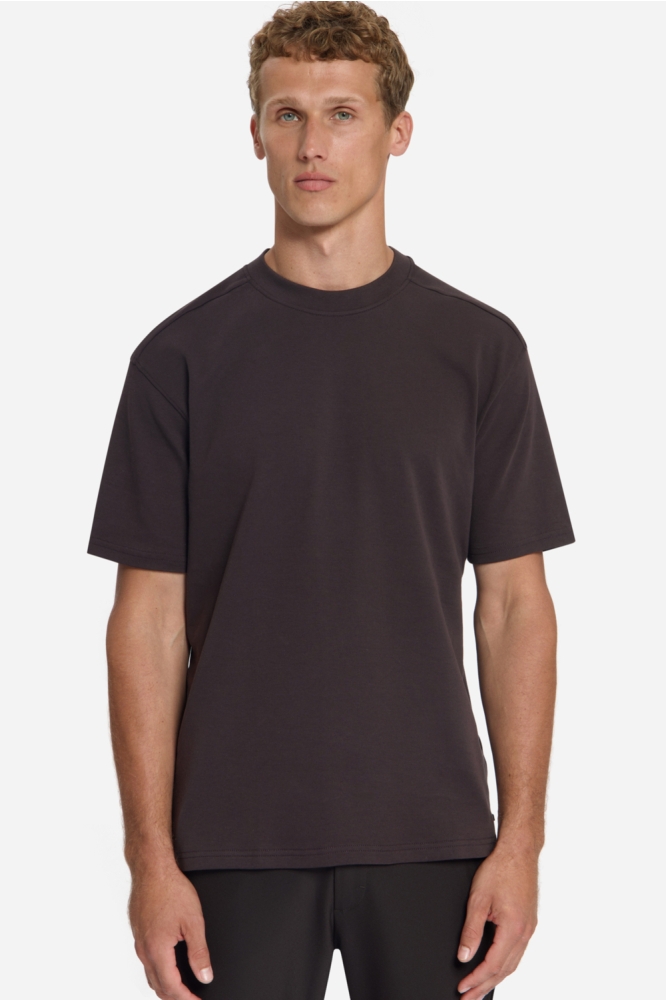 NO-EXCESS bruine heren t-shirt | Model vooraanzicht