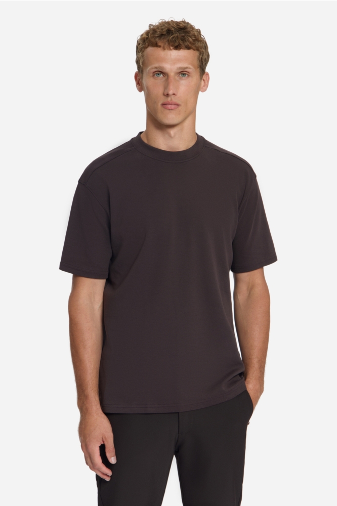 NO-EXCESS bruine heren t-shirt | Model vooraanzicht