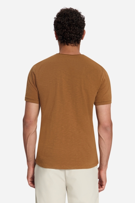 NO-EXCESS camel heren t-shirt | Model achteraanzicht