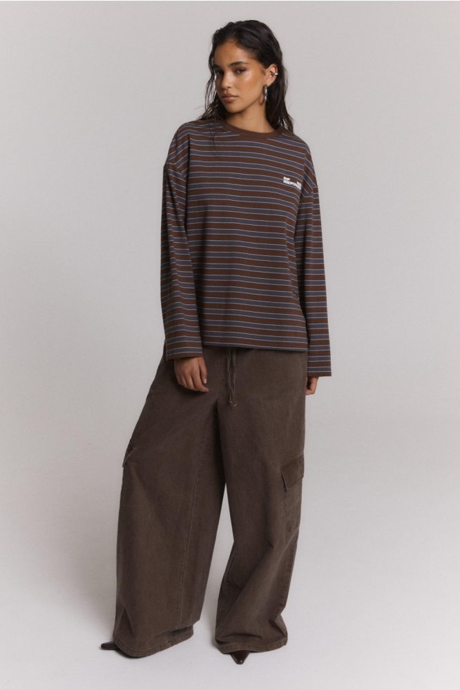 Refined Department bruine dames t-shirt | Model