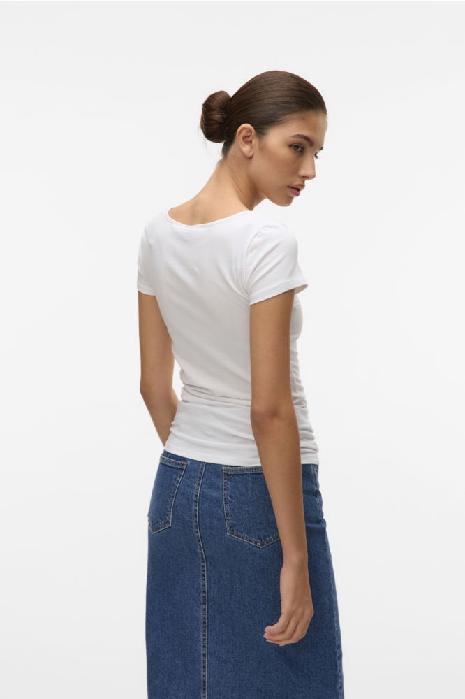 Vero Moda witte dames t-shirt | Model achteraanzicht